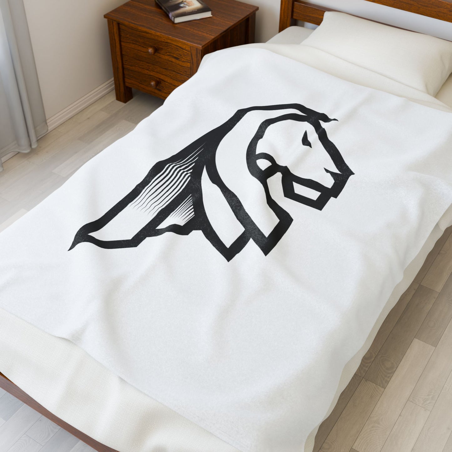 Luxurious Lion Velveteen Plush Blanket